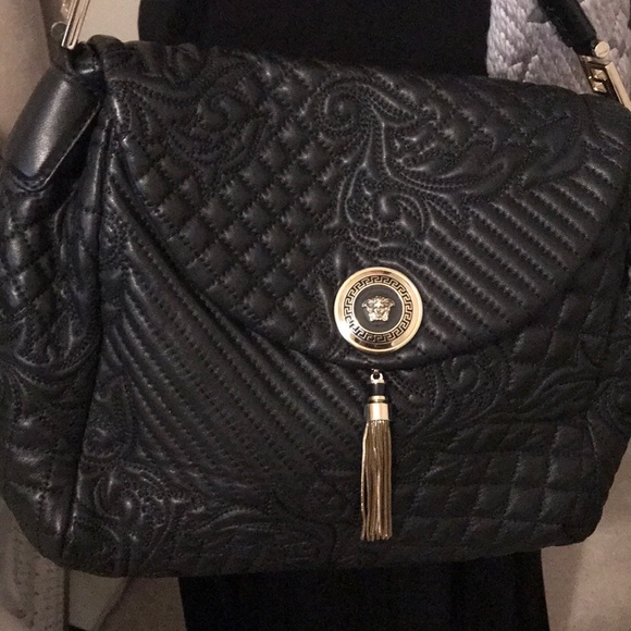 Gianni Versace Bag- no low bids. Thank you - Picture 2 of 7